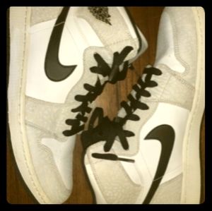 Nike Air Jordan Retro 1 High Top